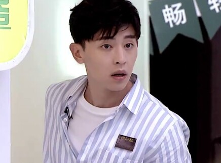 马思纯大张伟上演“母子”对唱