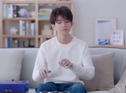 王源猛吃饼干为了啥？