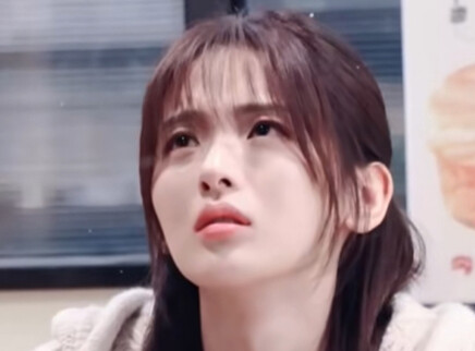 杨超越新剧片场哭戏路透