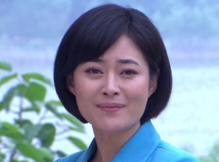 女村长 1集