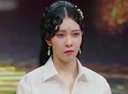 宋妍霏演绎《白蛇传》 获夸赞